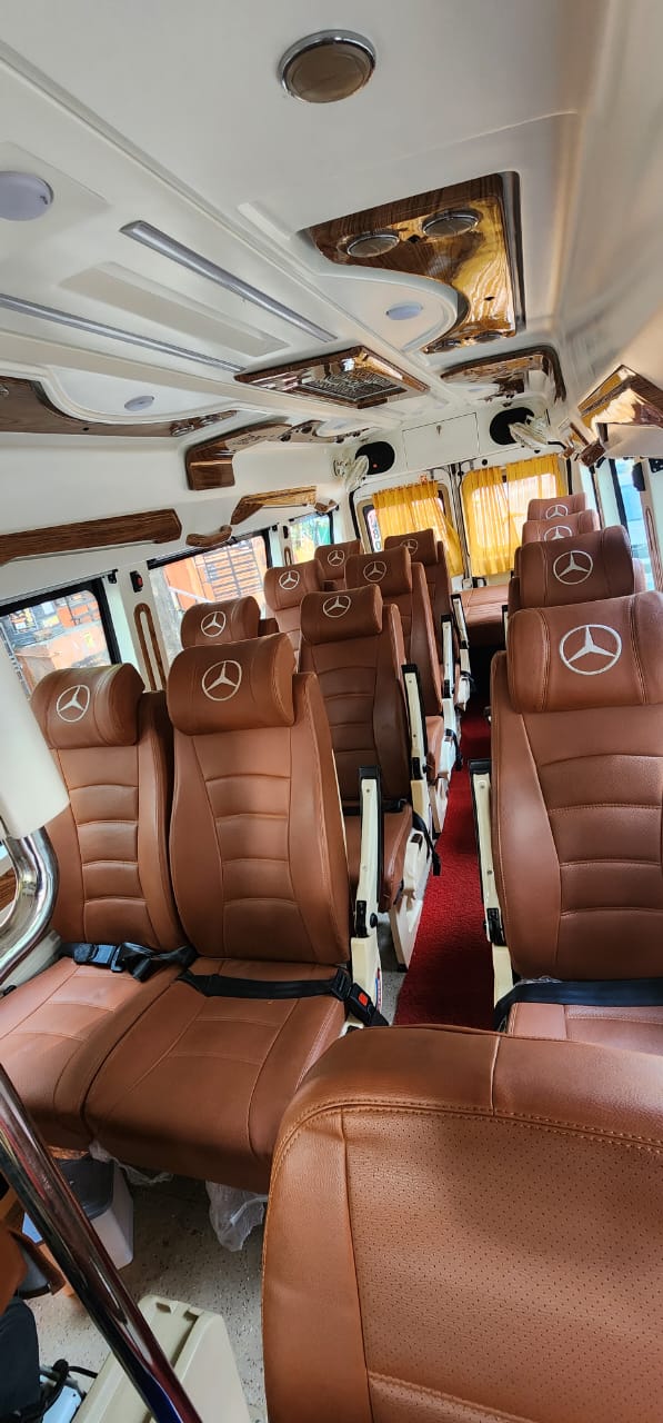 RSR Tour bus